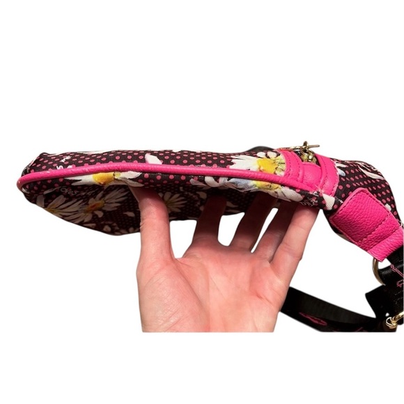 Luv Betsey Betsey Johnson Daisy Polka Dot Crossbody 10” x 10” x .25 - Picture 13 of 15